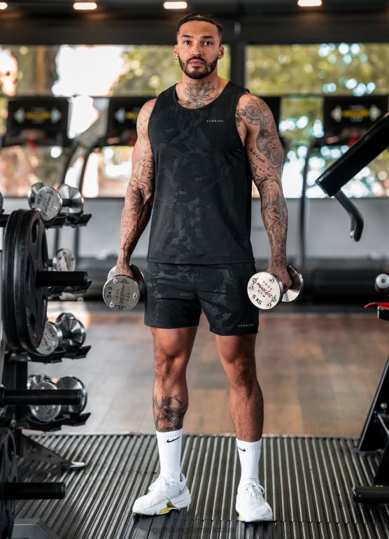 Gym King mężczyźni wytłoczona kamizelka moro TBB0Z167 odzież czarny