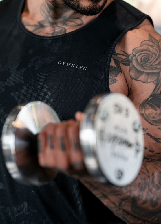 Gym King mężczyźni wytłoczona kamizelka moro TBB0Z167 odzież czarny